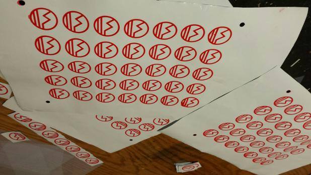 Storefront hours decal in Redmond Oregon